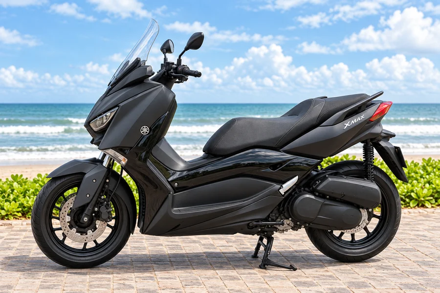 Charcoal Yamaha XMAX 250, front three-quarter view